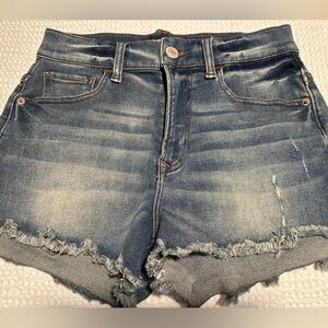 Express shorts (“shortie” high rise)